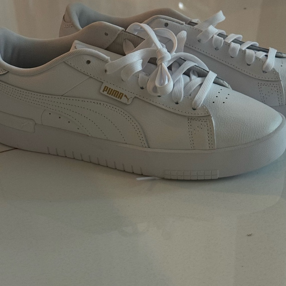 Puma Women's Jada Dboss Logo Sneakers White Gold Sz 11 New - Picture 3 of 7